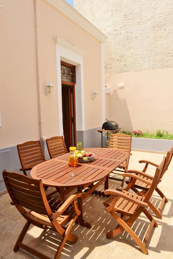Classical Villa Archontiko D&M Rhodes City Eksteriør billede
